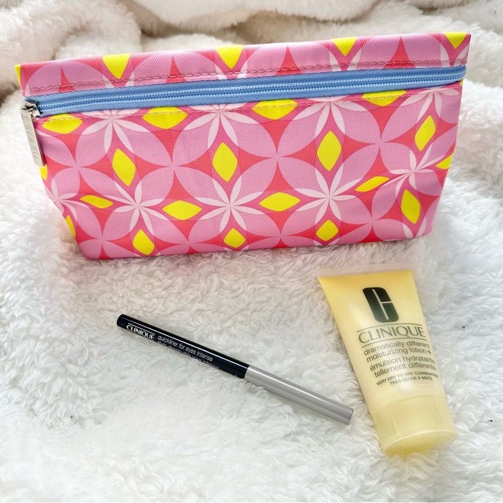 NEW Clinique Quick Liner Eyeliner + Makeup Bag
